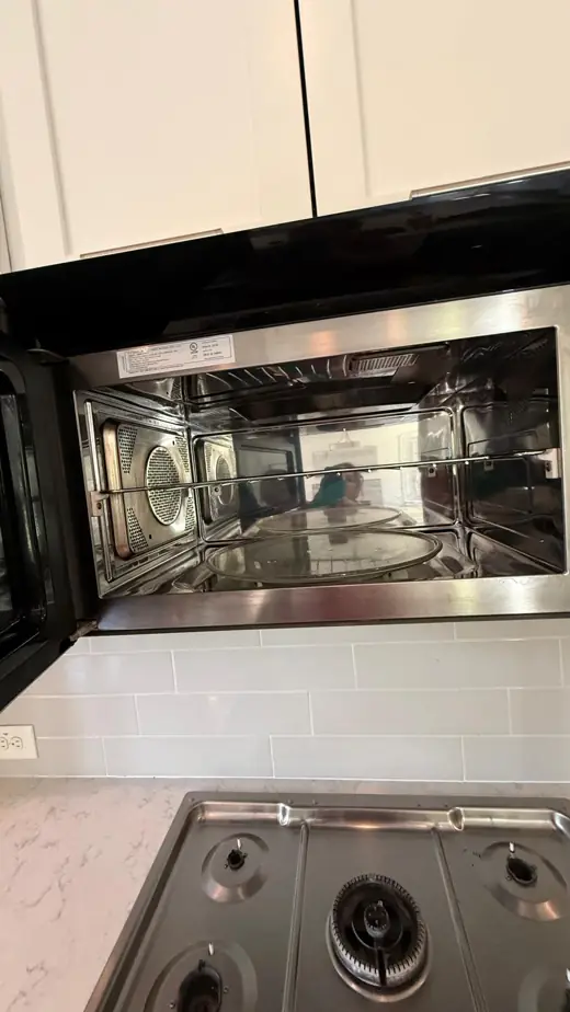 Microwave and cooktop — Wexi Cleaning work in Lawrenceville GA
